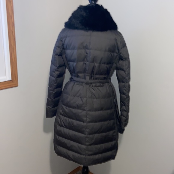 London fog heritage XS winter/fall jacket green/gray with faux fur and belt. - Picture 3 of 8